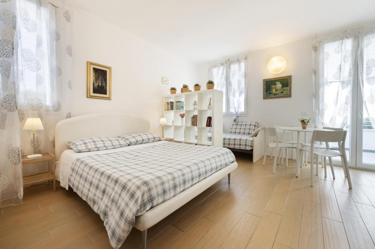 B&B Ca Bianca Ventisette Riccione Buitenkant foto