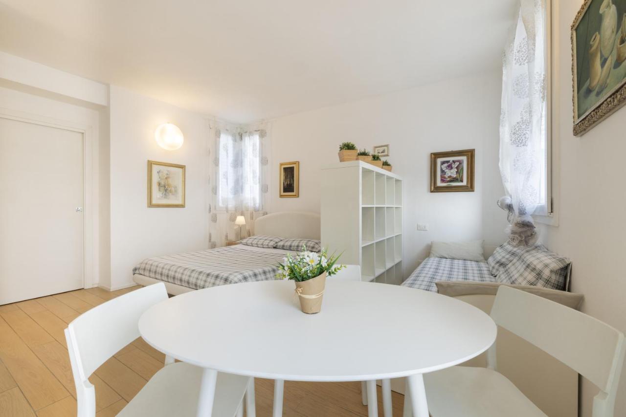 B&B Ca Bianca Ventisette Riccione Buitenkant foto